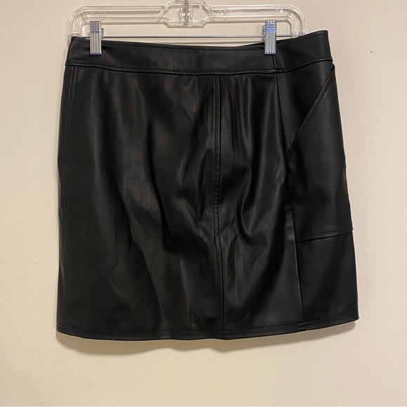 NWT Express Skirt - Picture 1 of 3